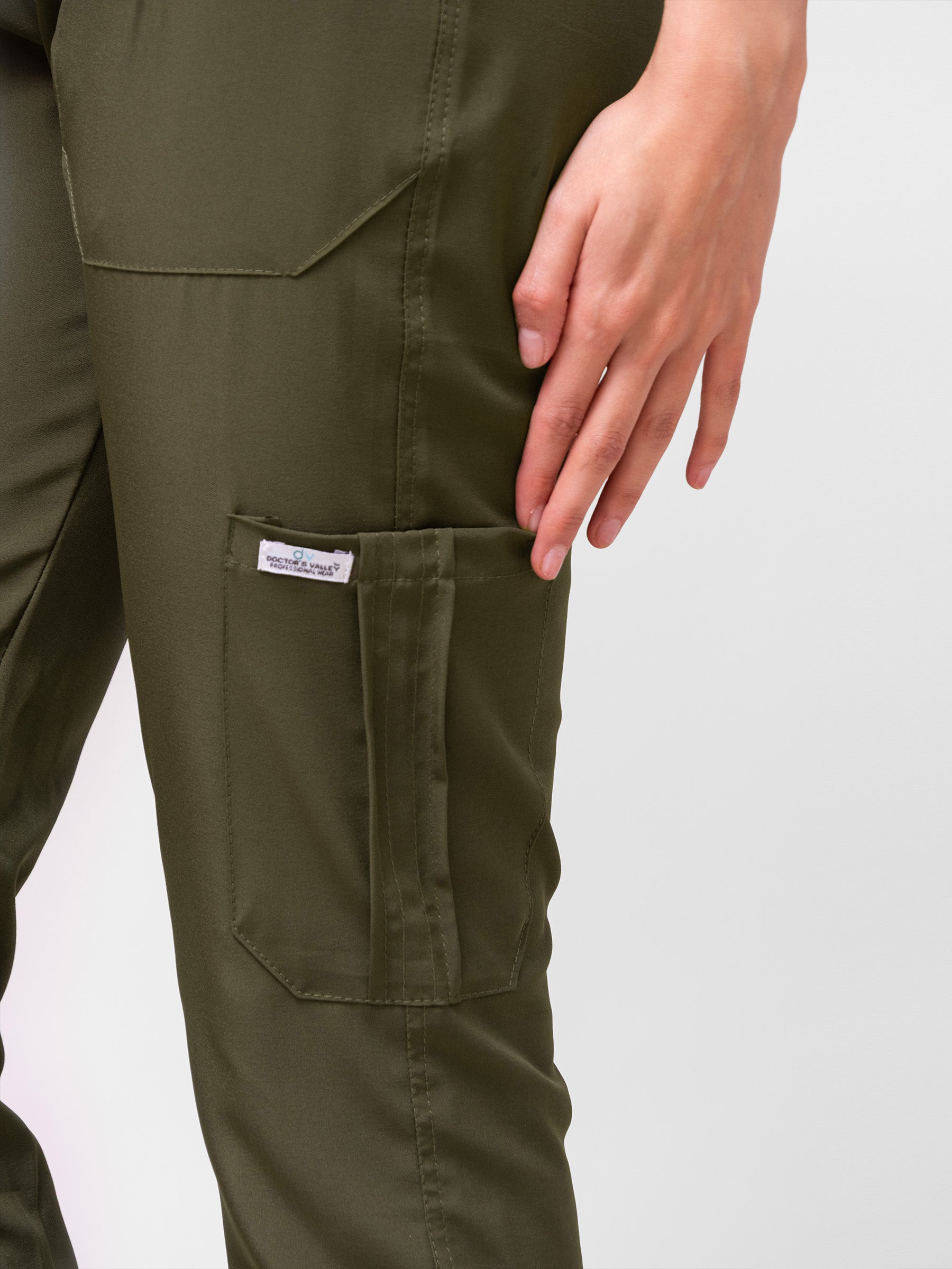 Pantalón Quirúrgico de Mujer Mérida - Verde Militar