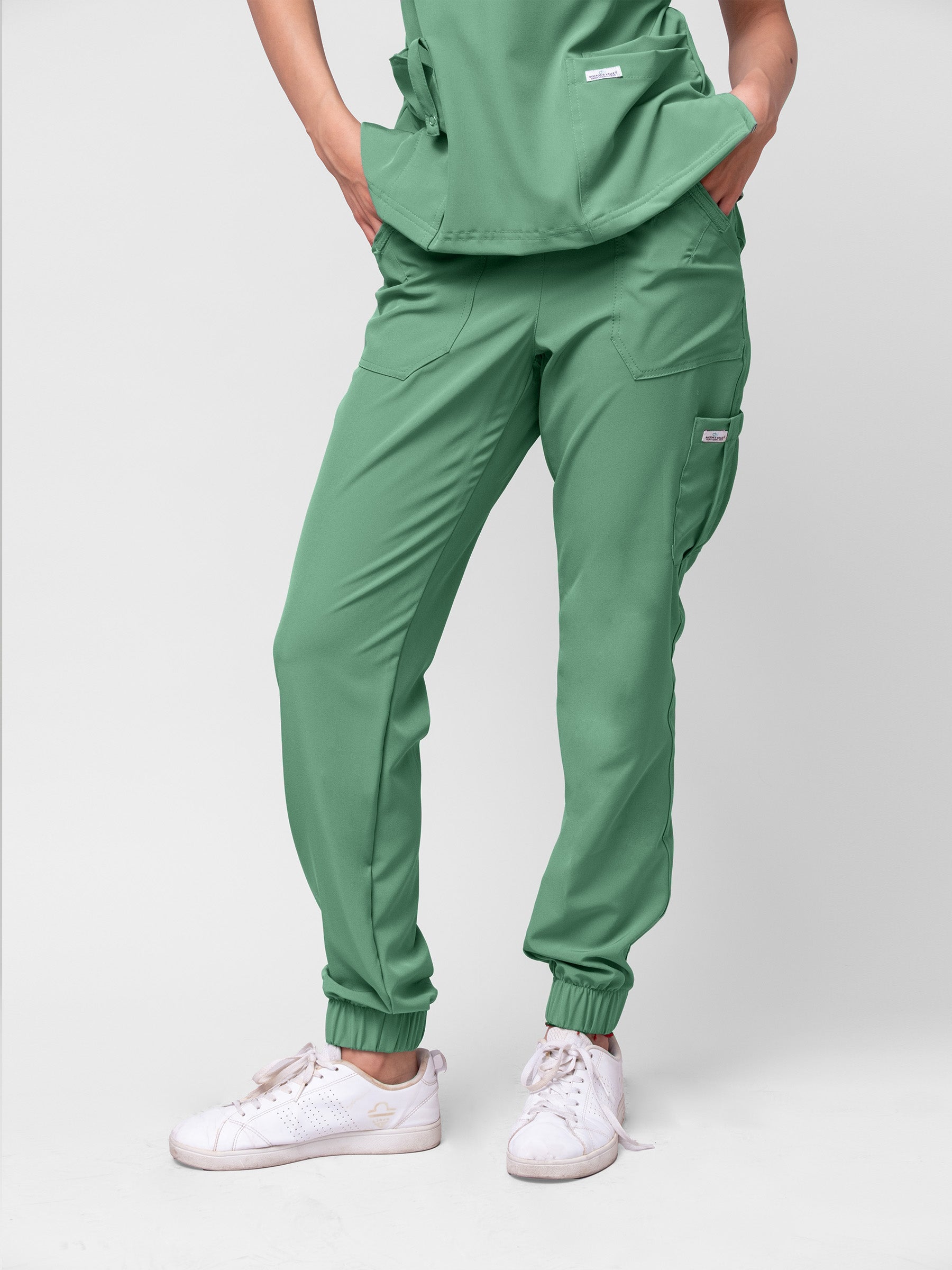 Pantalón verde main image 1